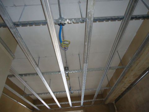 Ty treo trần giá rẻ. Ty treo trần trong thi công nhà xưởng, khu chế xuất